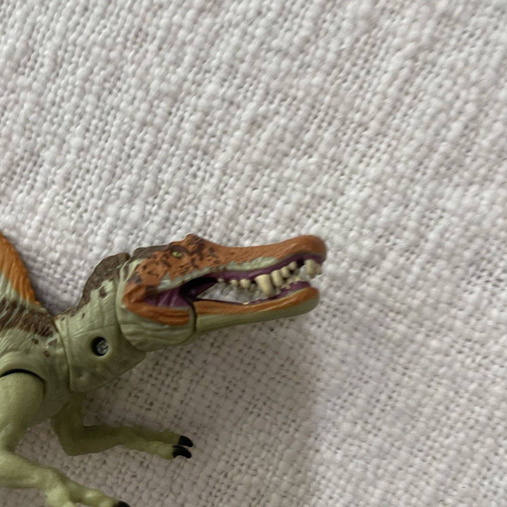 Jurassic World Dinosaur Figure Spinosaurus Chomping Basher & Biter Battle Toy - Picture 3 of 5